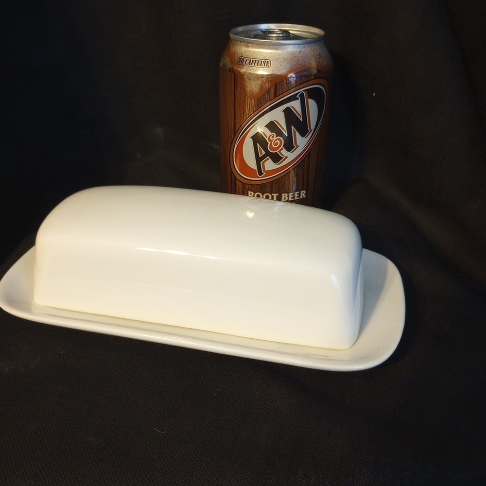 HB White Porcelain Covered Butter Dish Keeper EUC
