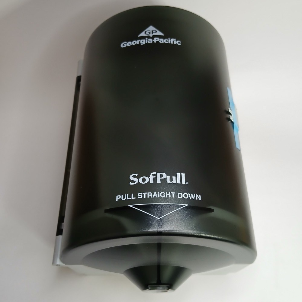 Centerpull Junior Capacity Paper Towel Dispenser Georgia-Pacific Translucent