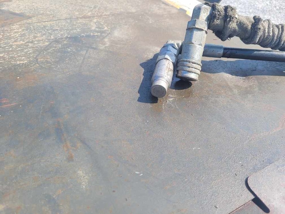 Used 2018 72'' Bobcat Sweeper for Skid Steer Quick Connect Mount