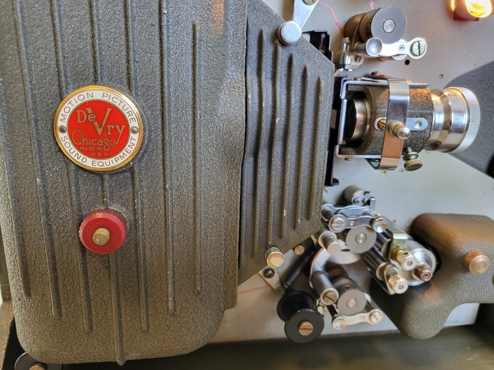 DeVry Bantom 16mm Projector w/ Tube Sound Amplifier - Powers On Nice Condition!