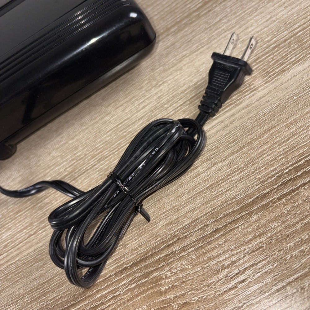 Kinyo 2-Way Forward/Reverse VHS Video Cassette Rewinder - Tested