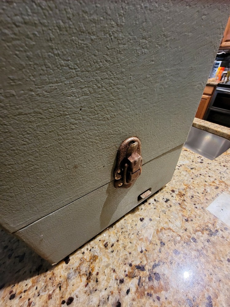 Vintage Argus 300 Automatic Slide Projector