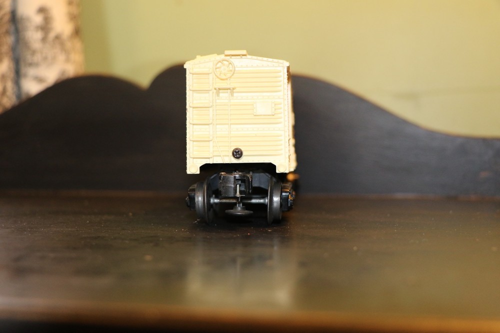 Lionel modern with set box, beautiful condition, smoke, light, forward/reversebx