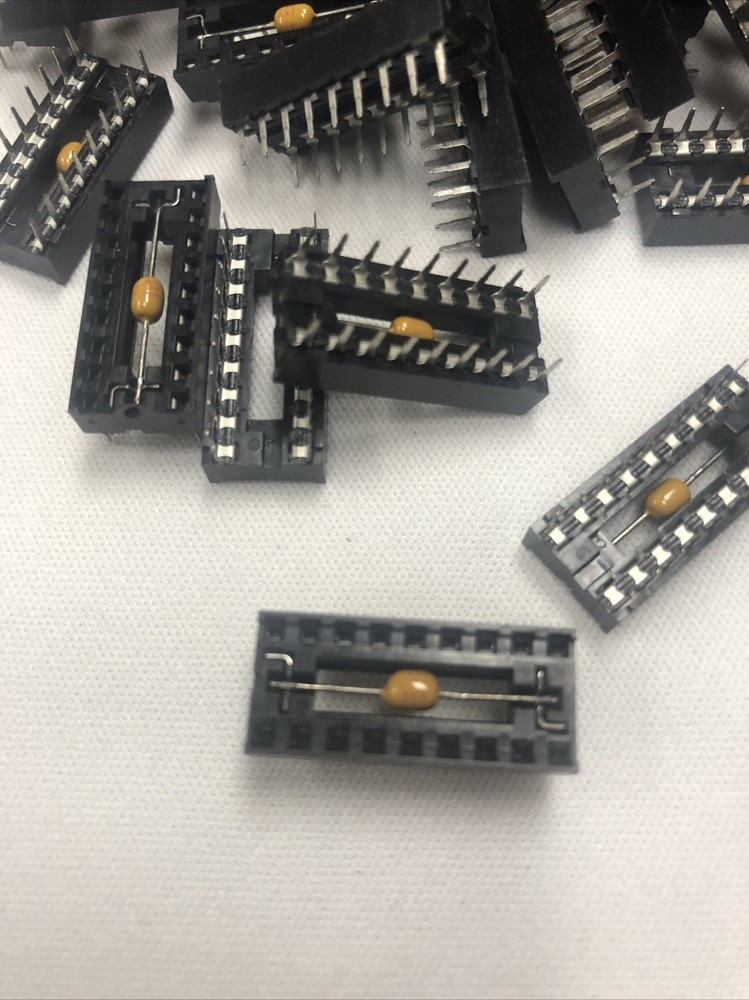 Socket 18 Pin , ID-D-7-5-5-8, Tegal?