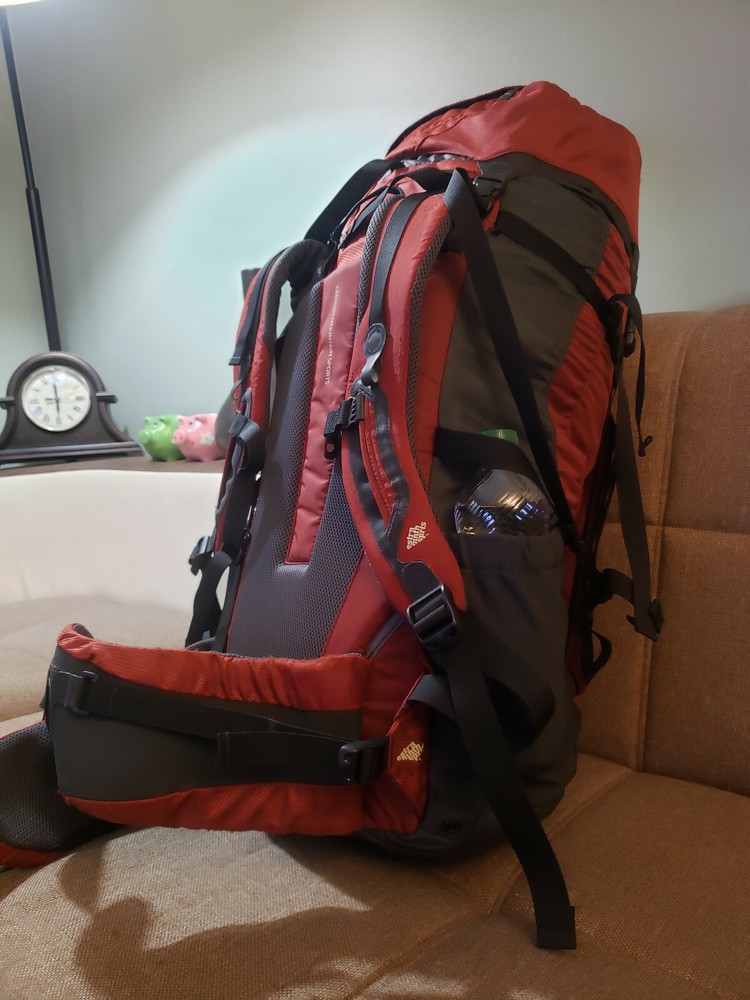 EMS EASTERN MOUNTAIN SPORTS High-Quality Internal Frame Backpack