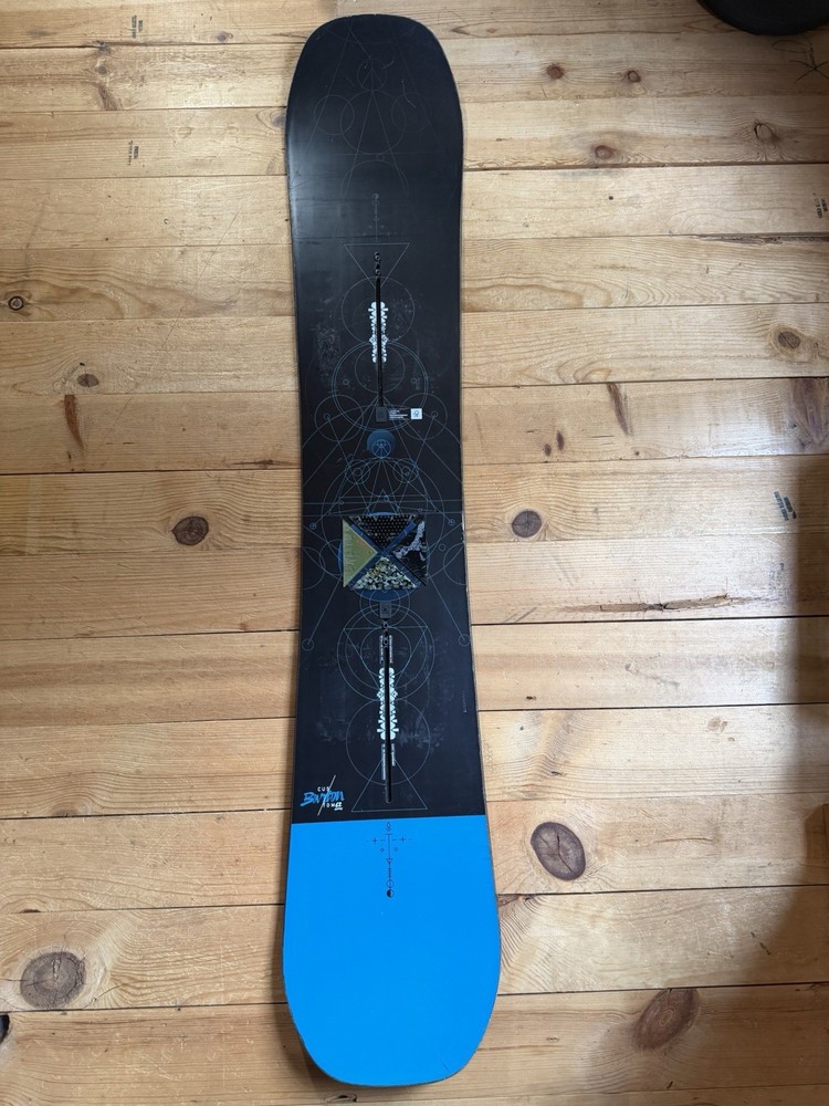 Burton Custom Flying V Snowboard Size 162cm, Used.
