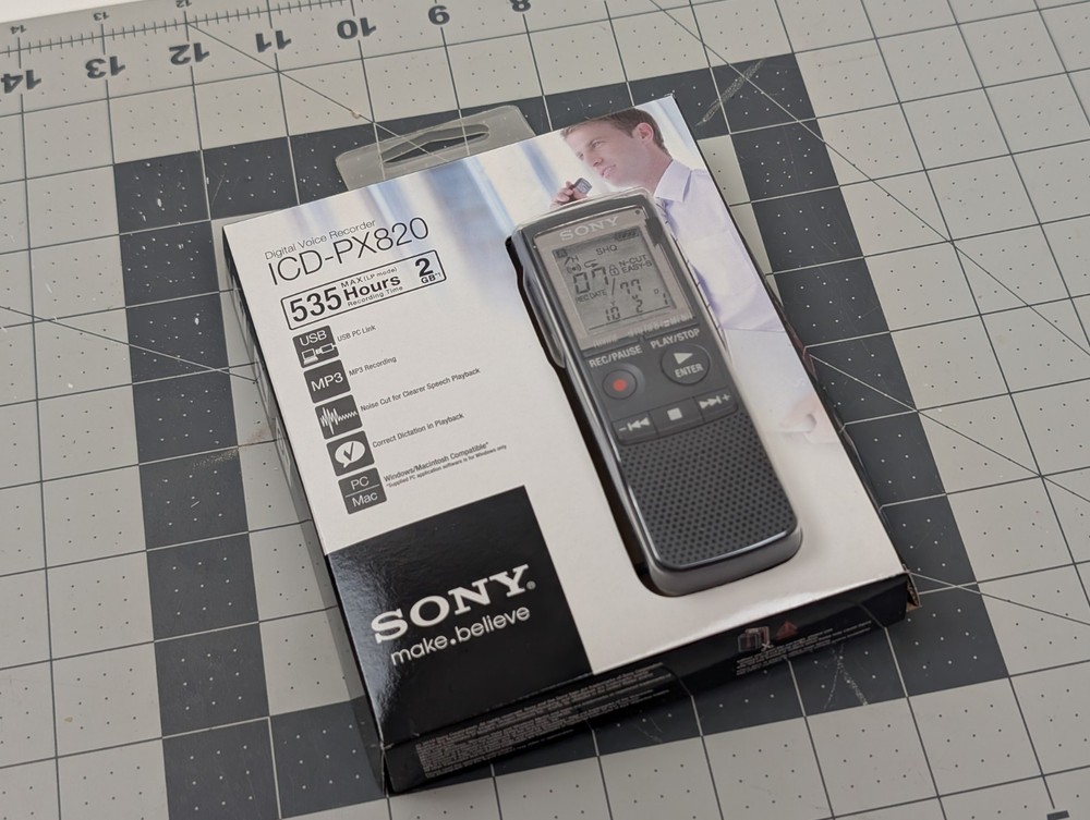 Digital Voice Recorder ICD-PX820