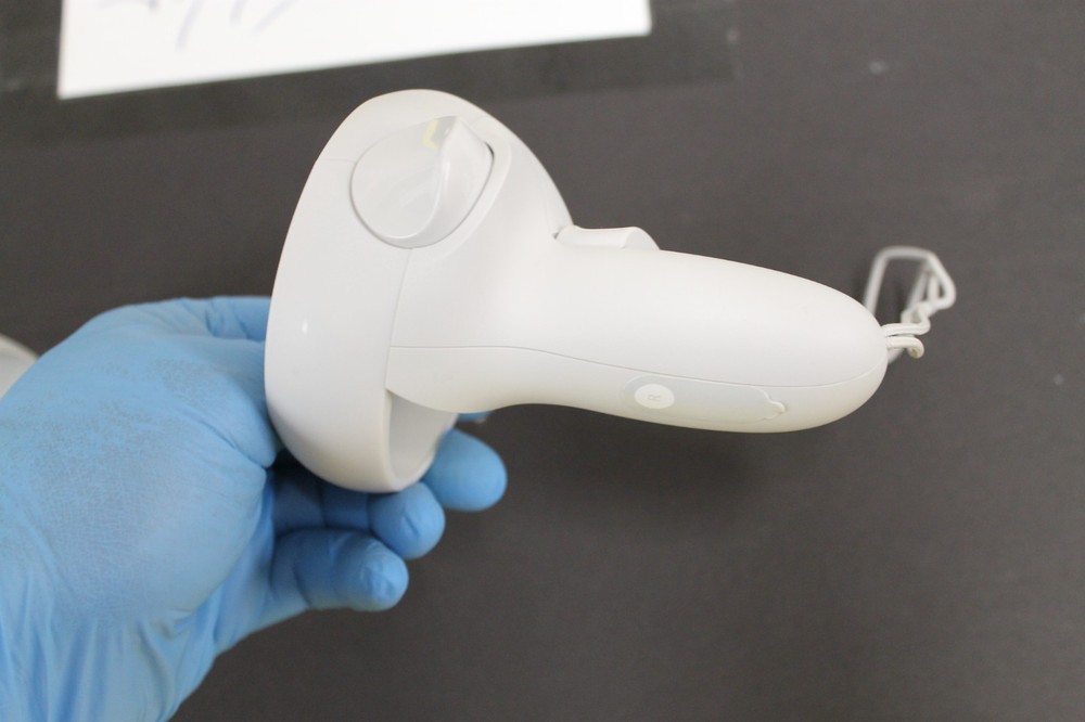 Genuine Meta Quest 2 VR Left & Right Pair Controllers ONLY, WORKS GREAT!