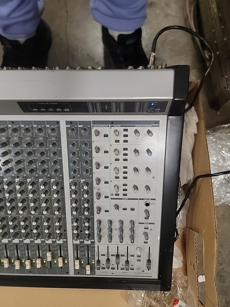Phonic MR 3243 Mixer