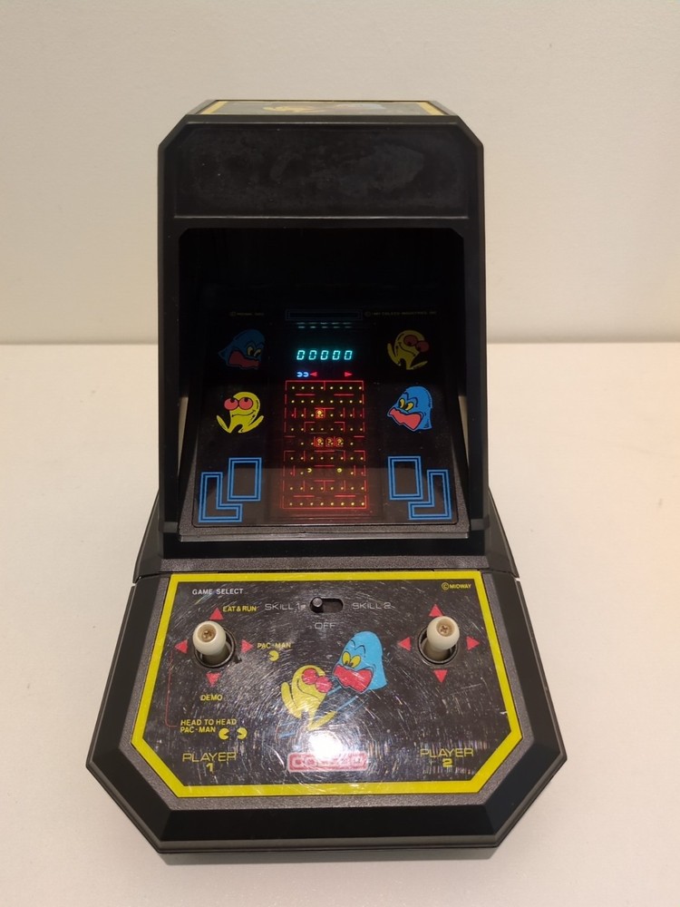 Pac-Man Coleco Mini Arcade Midway 1981 Works Great Missing Battery Cover.