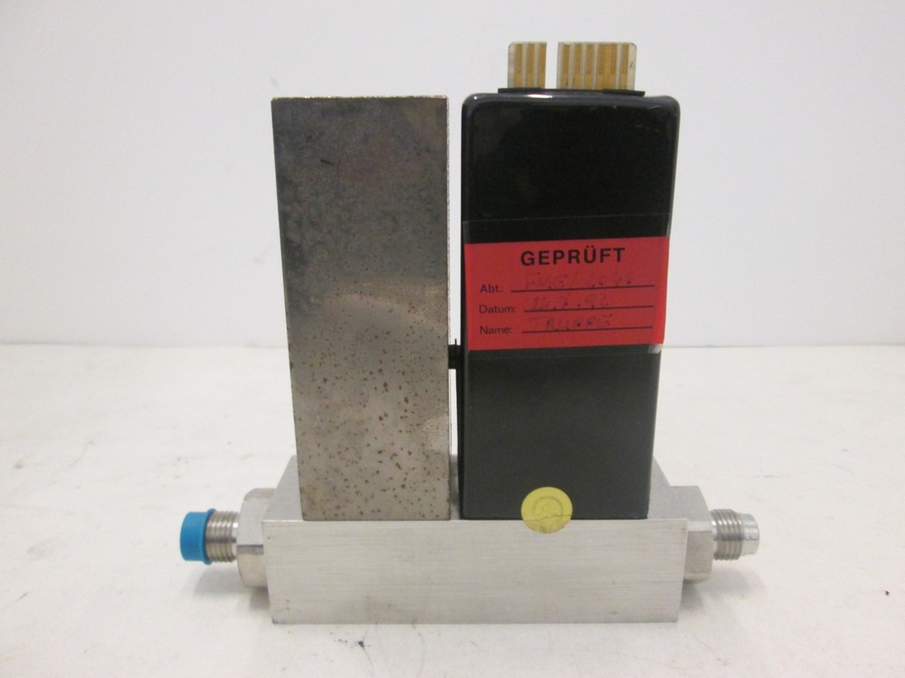 Unit UFC-3020A Mass Flow Controller MFC, O2, 50 SLM, Used