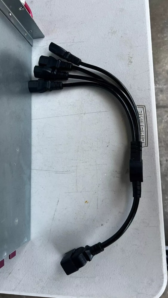 Octominer X8 ULTRA Plus 3000W