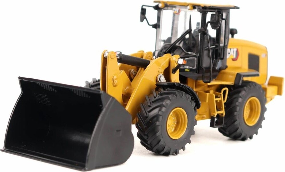 Cat 938 Wheel Loader in 1:50 scale by Diecast Masters