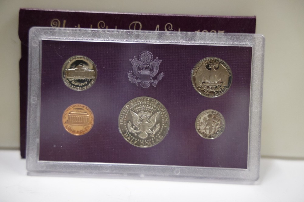 1985 S US Proof Set (5) Coins Original Nice.
