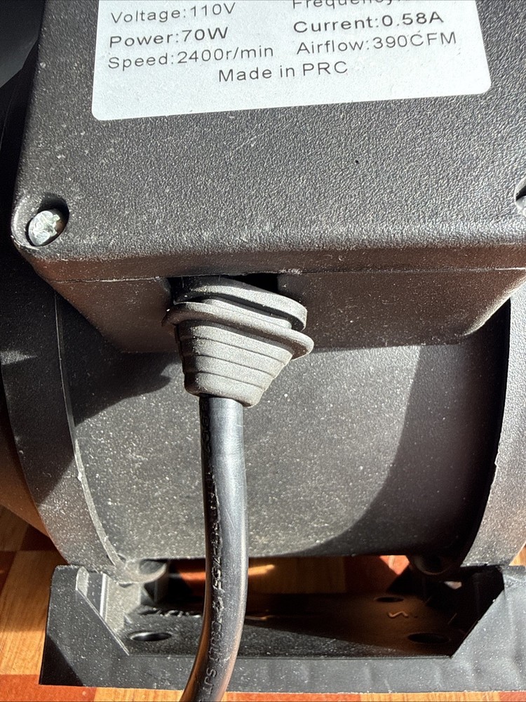 Yield Lab 6 Inch Pro Series Fan with Speed Controller- 390 CFM Used