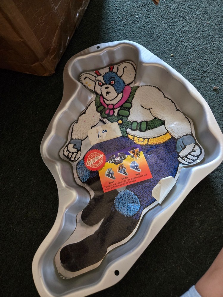wilton vintage character cake pans