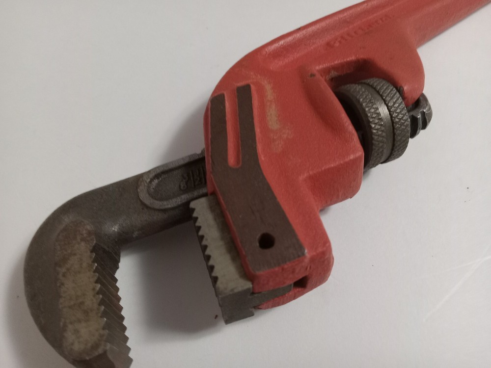 Vintage Pittsburgh 10" Offset Pipe Wrench Red Steel Work Tool