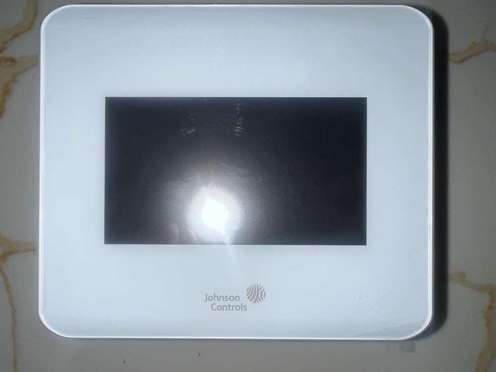 Johnson Controls TEC3000 Programmable Touchscreen Thermostat White Heat Pump