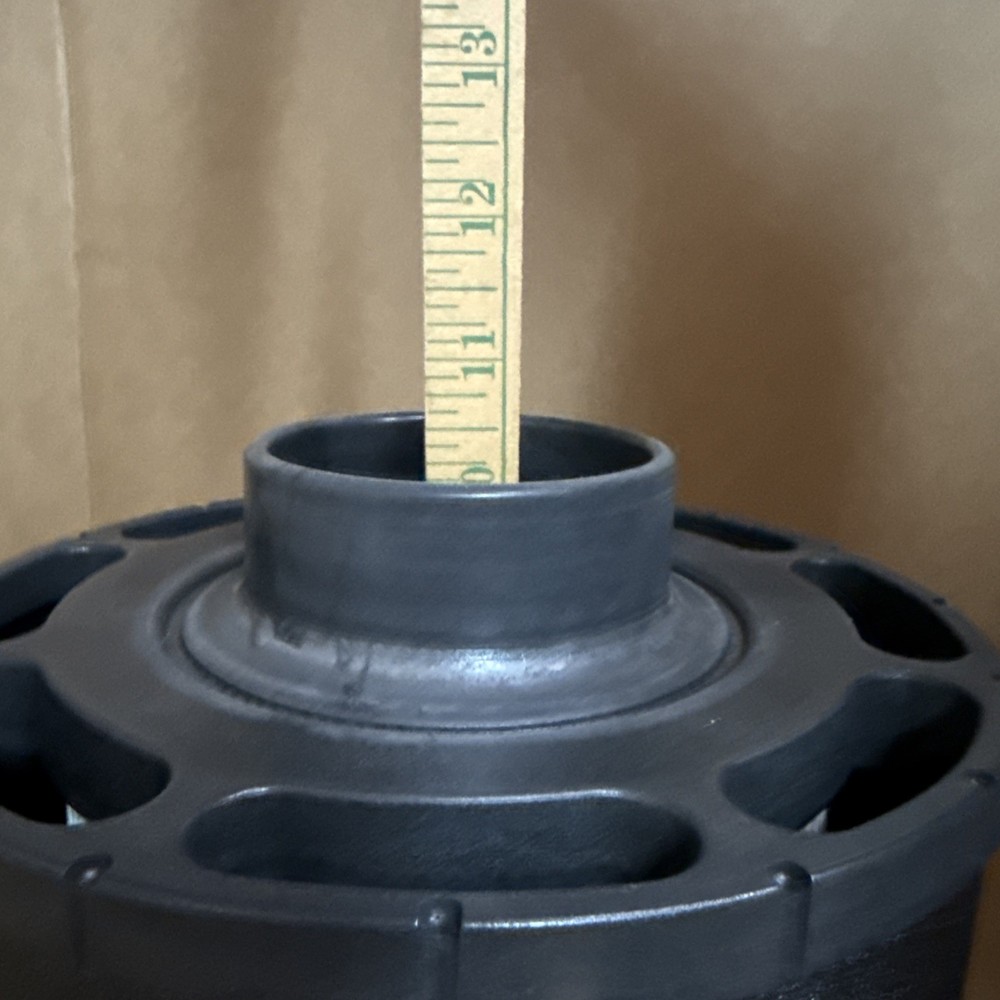 Fleetguard Air Housing, Disposable AH1107