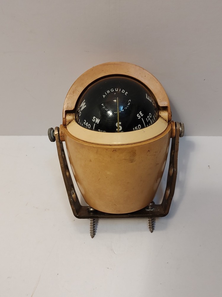 Vintage AIRGUIDE Mountable Compass Chicago