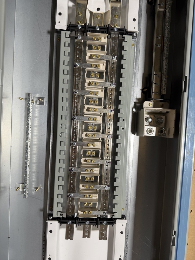 1-300 AMP 208/120V MAIN BREAKER PANELBOARD 42 SPACE 3PHASE 4WIRE COMPLETE PANEL