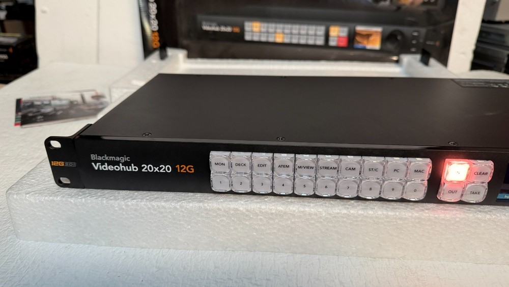 Blackmagic Design Videohub 20x20 12G