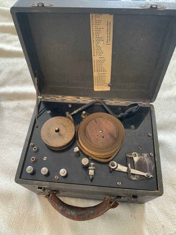 Peerless Signagraph Instructograph Morse Code Trainer RCA Institutes Crank Reel