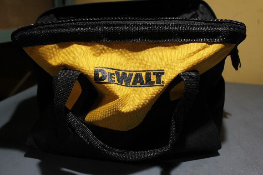 DEWALT DCD777 20V Cordless Drill Driver Kit