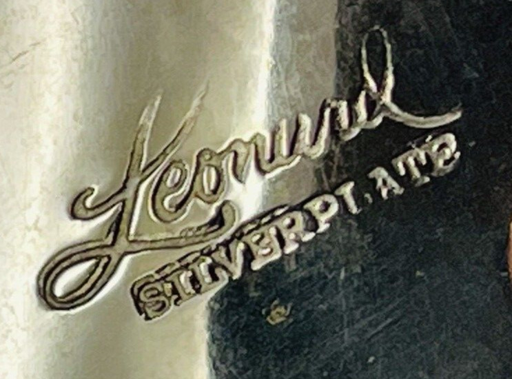 Leonard Silverplate 4 footed dual handles sugar bowl.