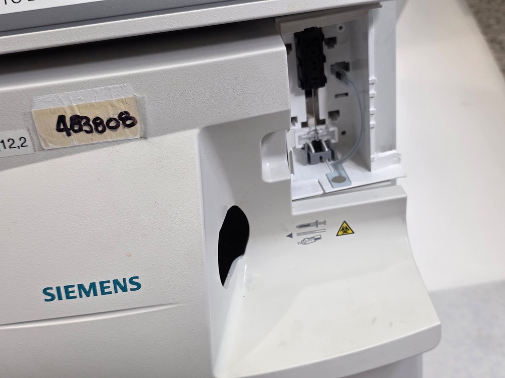 Siemens - RAPIDPoint 500 - Blood Gas Analyzer Bar Code Reader Touchscreen LCD