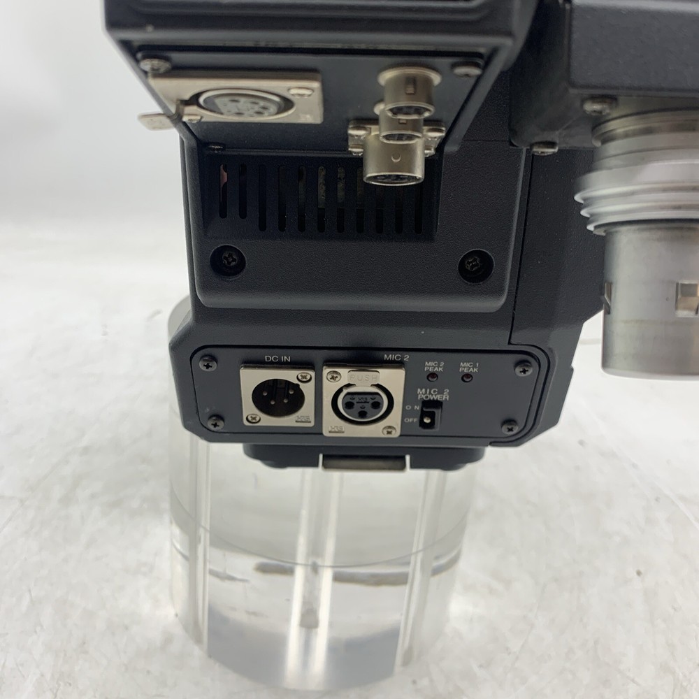 Hitachi Z-3000W Color Camera Head. Untested, For Parts.