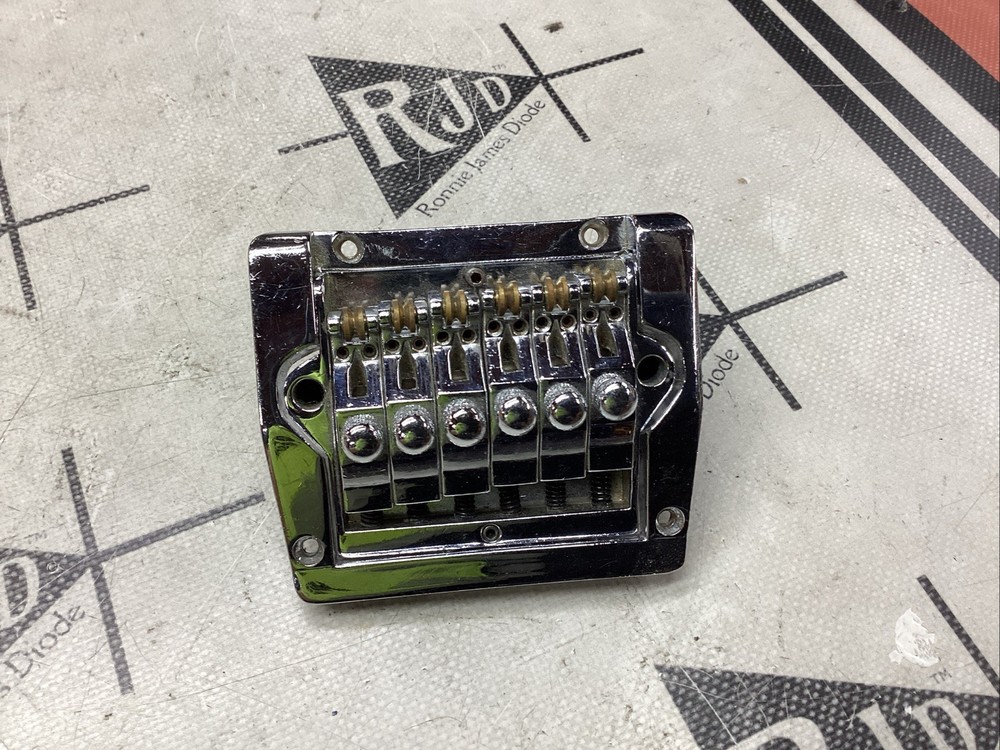 Accutune Tremolo Bridge Chrome