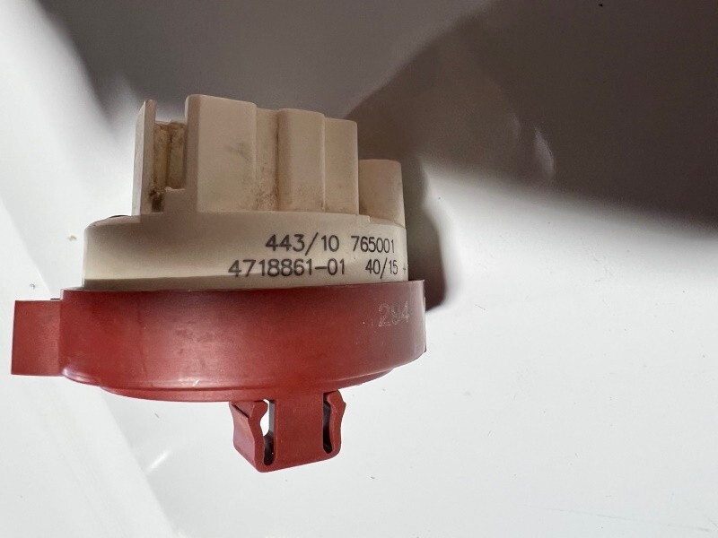 Wascomat Gen 6 Electrolux 4718861-01 Washer Level Control [Used]