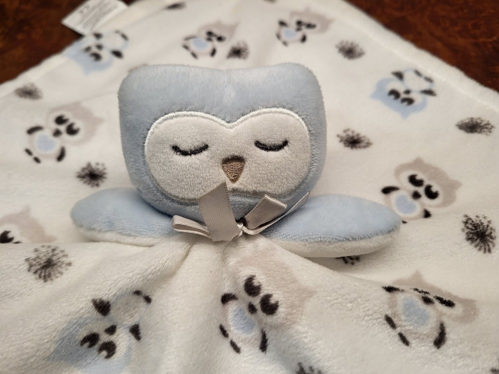 Blankets & Beyond - Blue Owl Lovey -Security Blanket -Blue & White - Plush