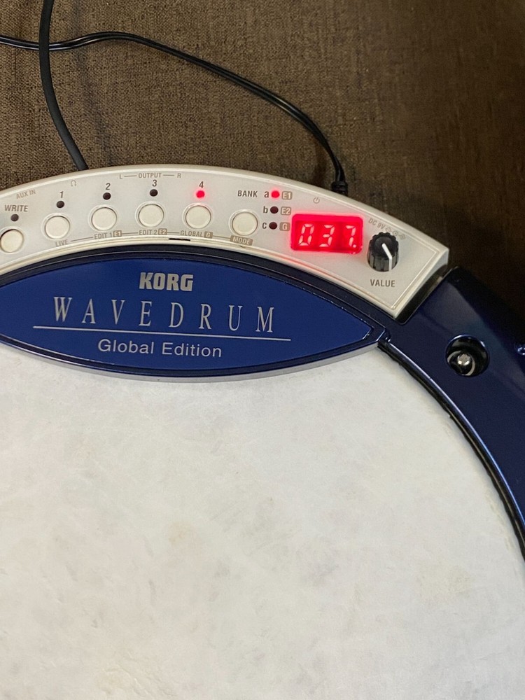 KORG WAVEDRUM Global Edition Dynamic Percussion Synthesizer Near Mint