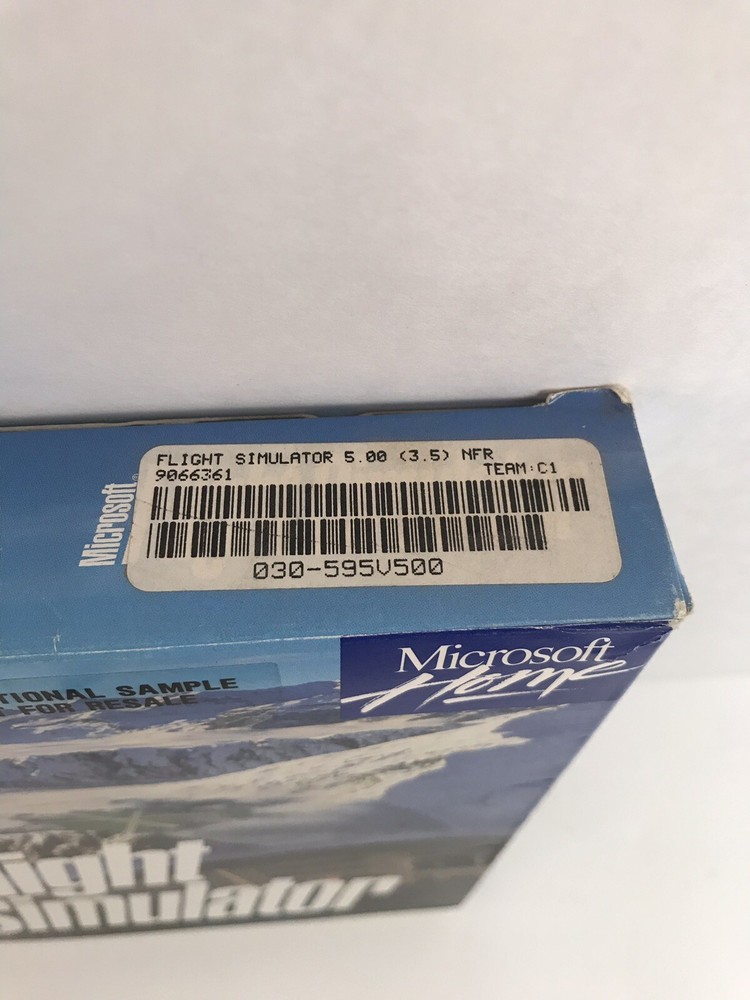 Vintage 1993 Microsoft Flight Simulator Version 5.0 in Box 3.5" HD Disks MS DOS