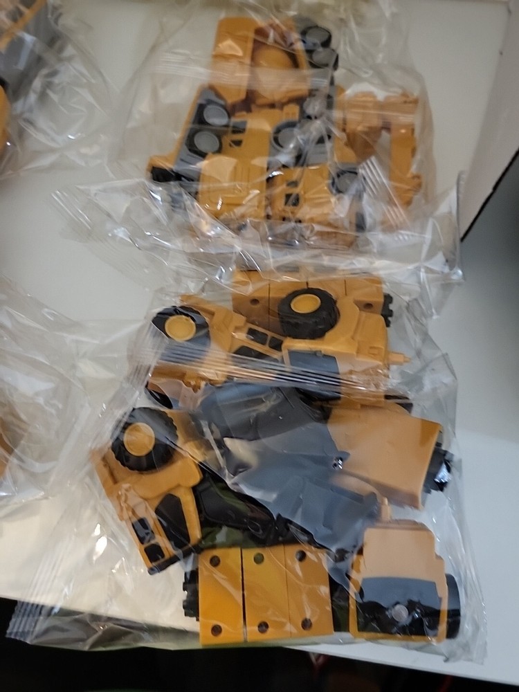 Magnetic Transform Engineering Playset Complete With Carrying Case