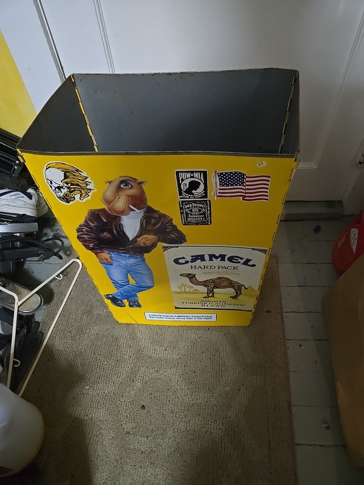 VINTAGE ORIGINAL JOE CAMEL METAL HARD PACK Folding Tin
