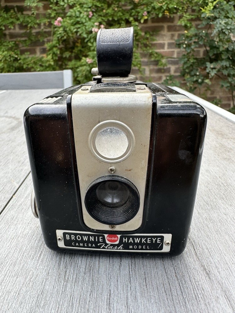 Vintage 1950’s Kodak Hawkeye Flash Camera