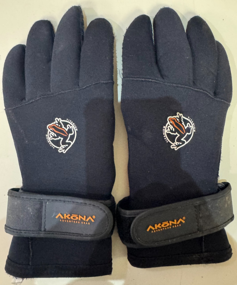 Akona 5mm Neoprene Gloves Medium Used