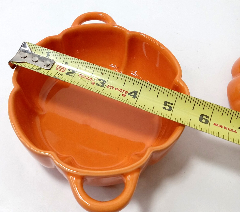 Small Pumpkin Shape Bakeware Lid and Handles