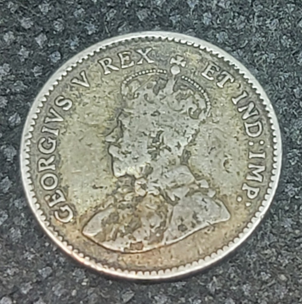 19?? GREESE FILLED ERROR CANADA 5¢ SILVER COIN L1043