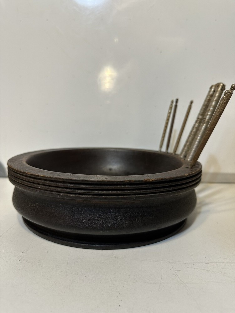 VINTAGE RUSTIC 7.5" NUTCRACKER WITH NUT CRACKER AND 6 PICKS