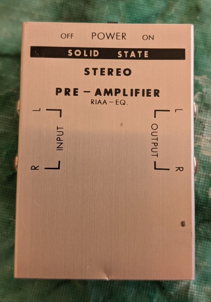 Solid State Stereo Phono Pre-Amplifier RIAA-EQ, 9V, 42-2111 Radio Shack