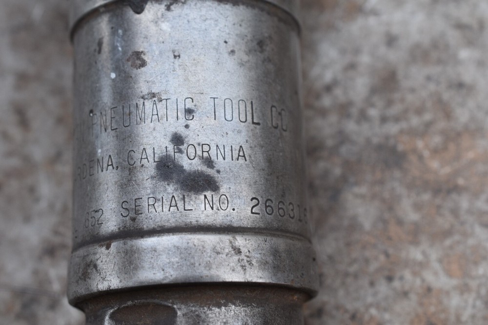 American Pneumatic APT 652 chipping hammer