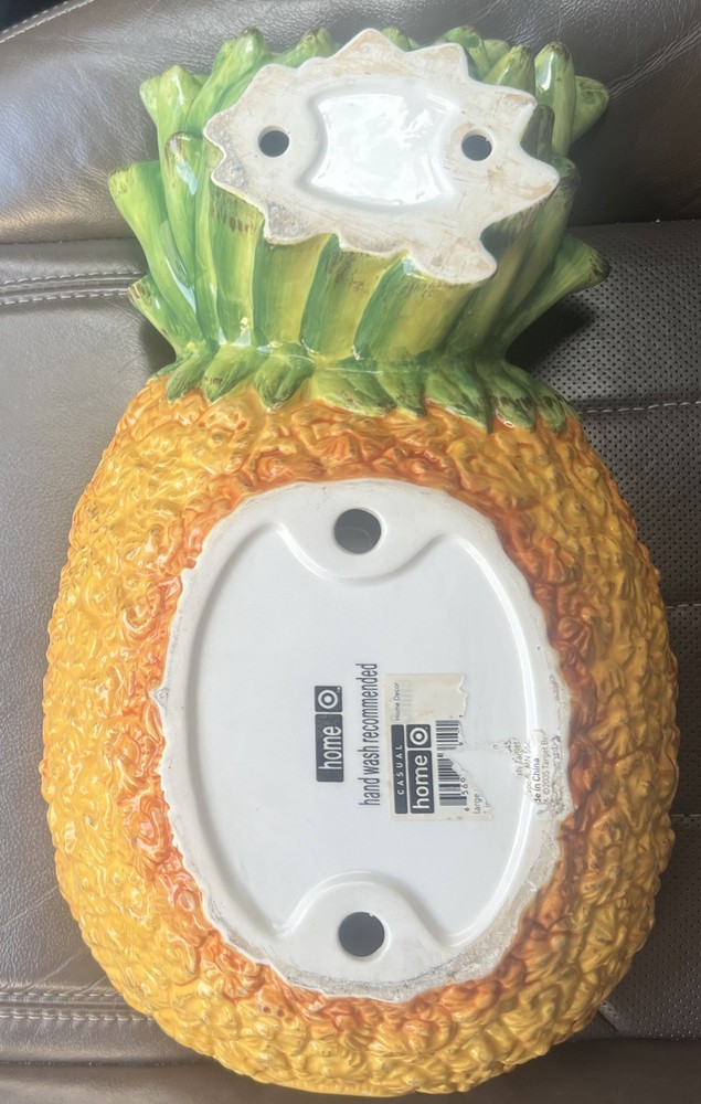 EXCELLENT - Heavy-Duty Ceramic Pineapple Design Serving Dish - Party Fun Snacks