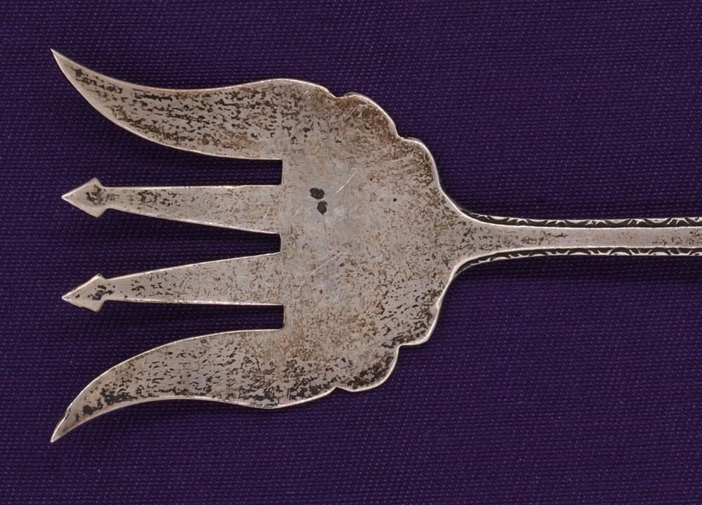 MANCHESTER SILVER CO Princess Sterling Silver Beef Fork - 5 1/4"