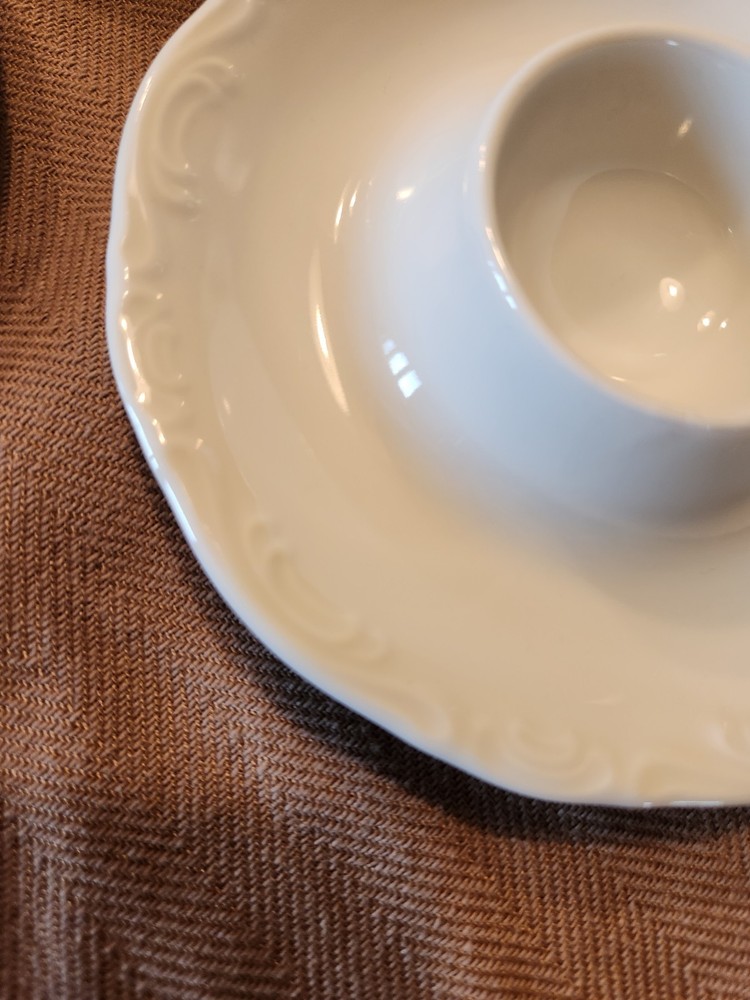 Vintage Classic White Egg Cup Dish Set