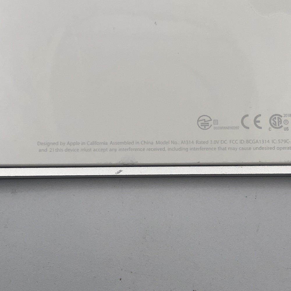 Apple A1314 Wireless Bluetooth Keyboard Silver And White