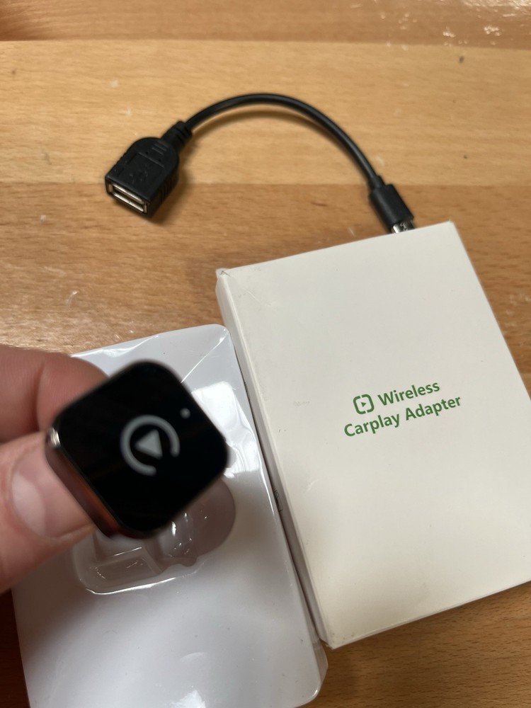 CarPlay & Android Auto Adapter 2-in-1 USB/USB-C Dongle